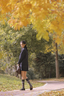 日本撒尿沟厕大学生撒尿